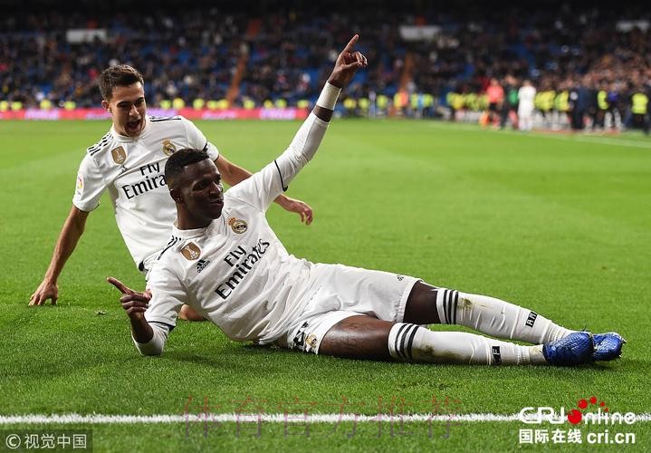 国王杯-皇马连扳三球3-2逆转淘汰黄潜 维尼修斯破门